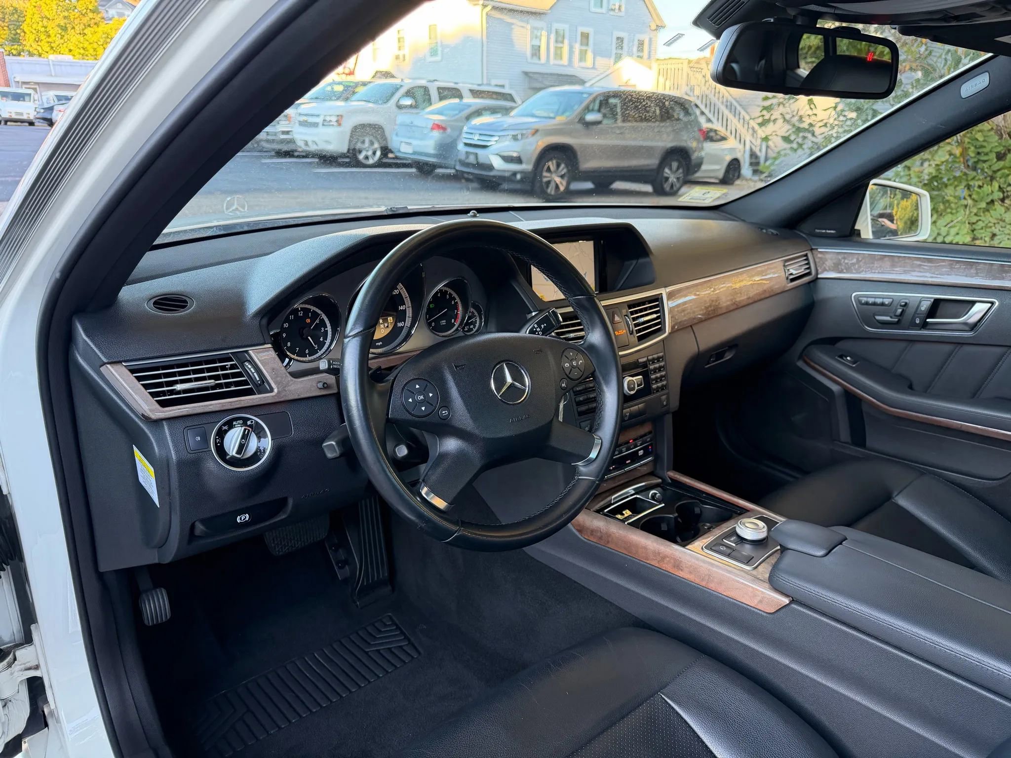 Used 2012 Mercedes-Benz E 350 4MATIC Sedan image 18