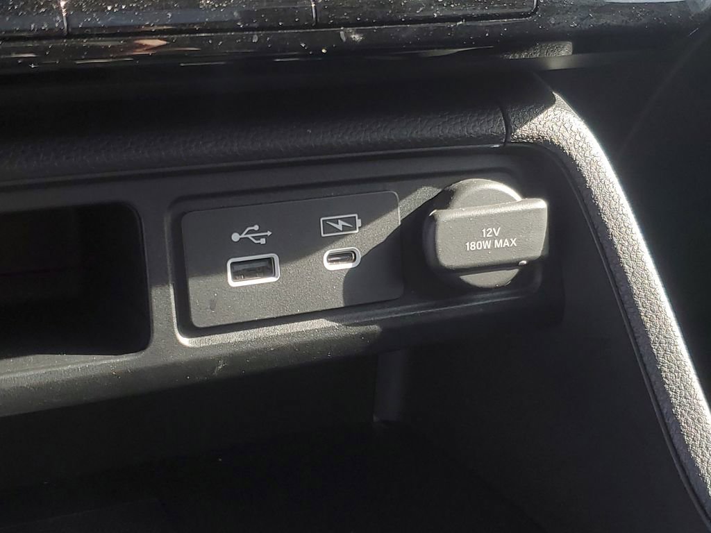 Used 2025 Honda Pilot Touring image 22