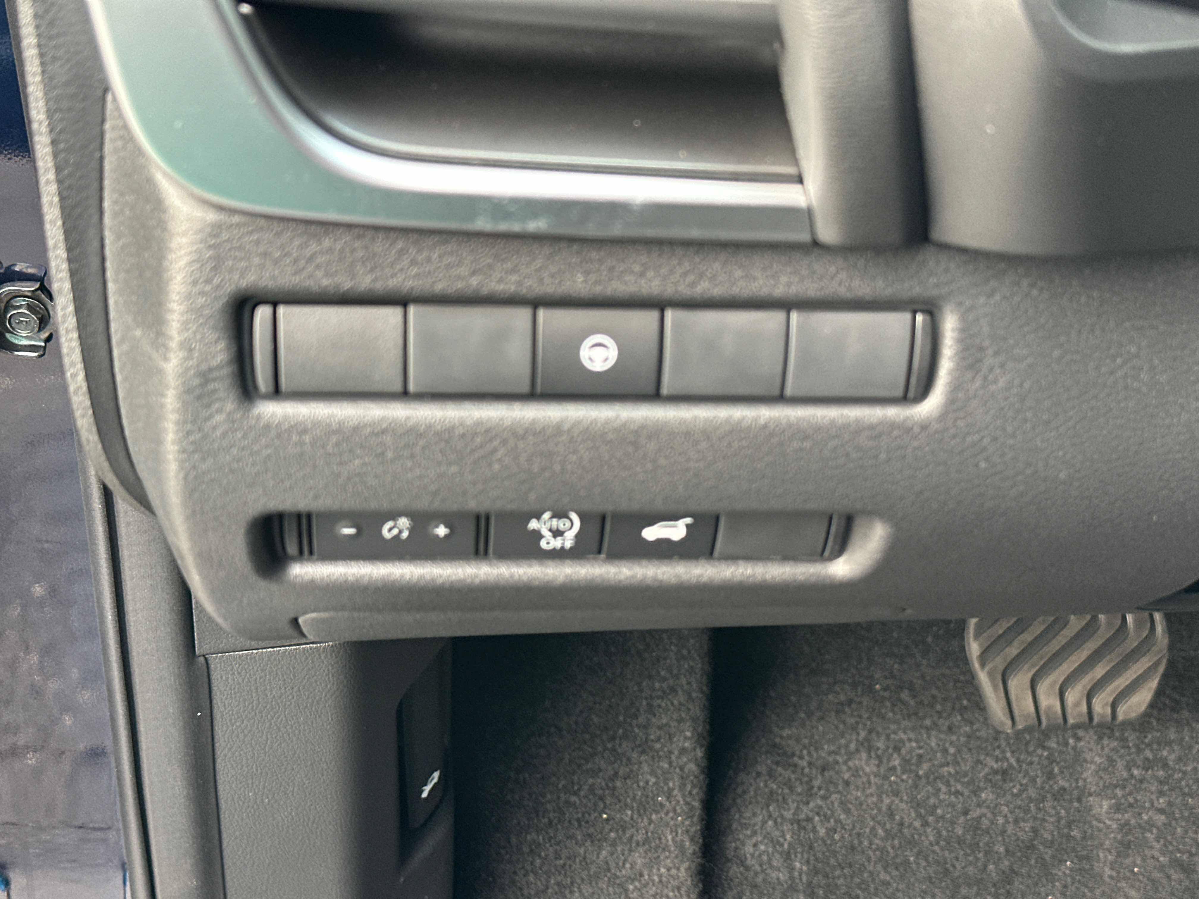 New 2026 Nissan Rogue SV w/ Cold Weather Package AWD/4WD image 21