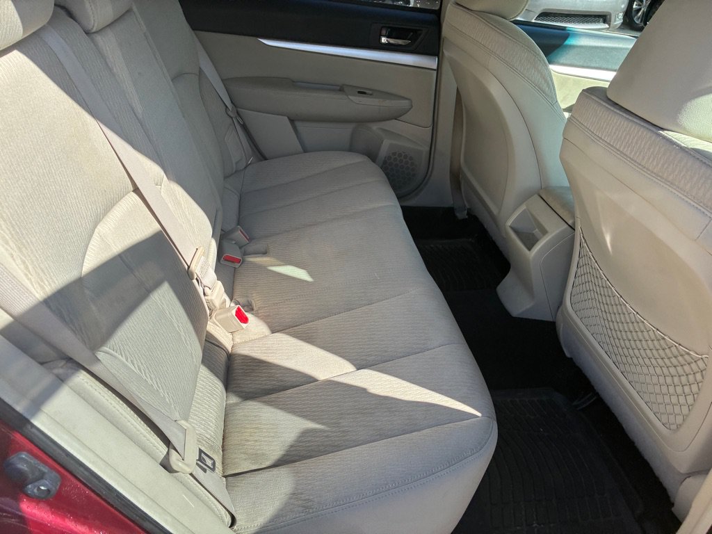 Used 2011 Subaru Outback 2.5i Premium w/ All-Weather Pkg AWD/4WD image 14