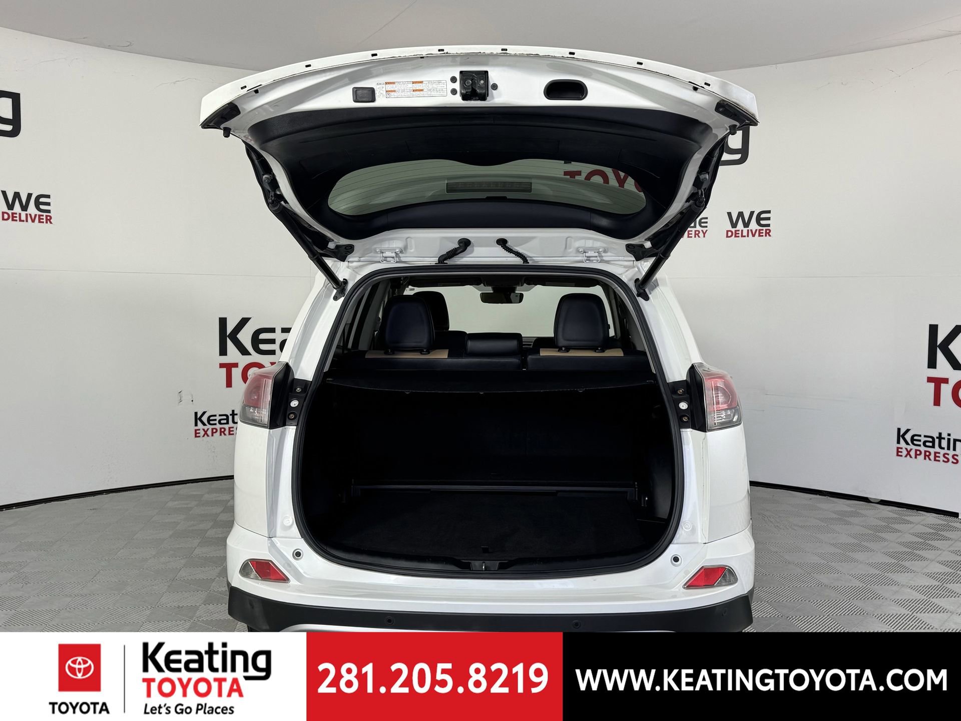 Used 2018 Toyota RAV4 Limited w/ Advanced Technology Package AWD/4WD image 17