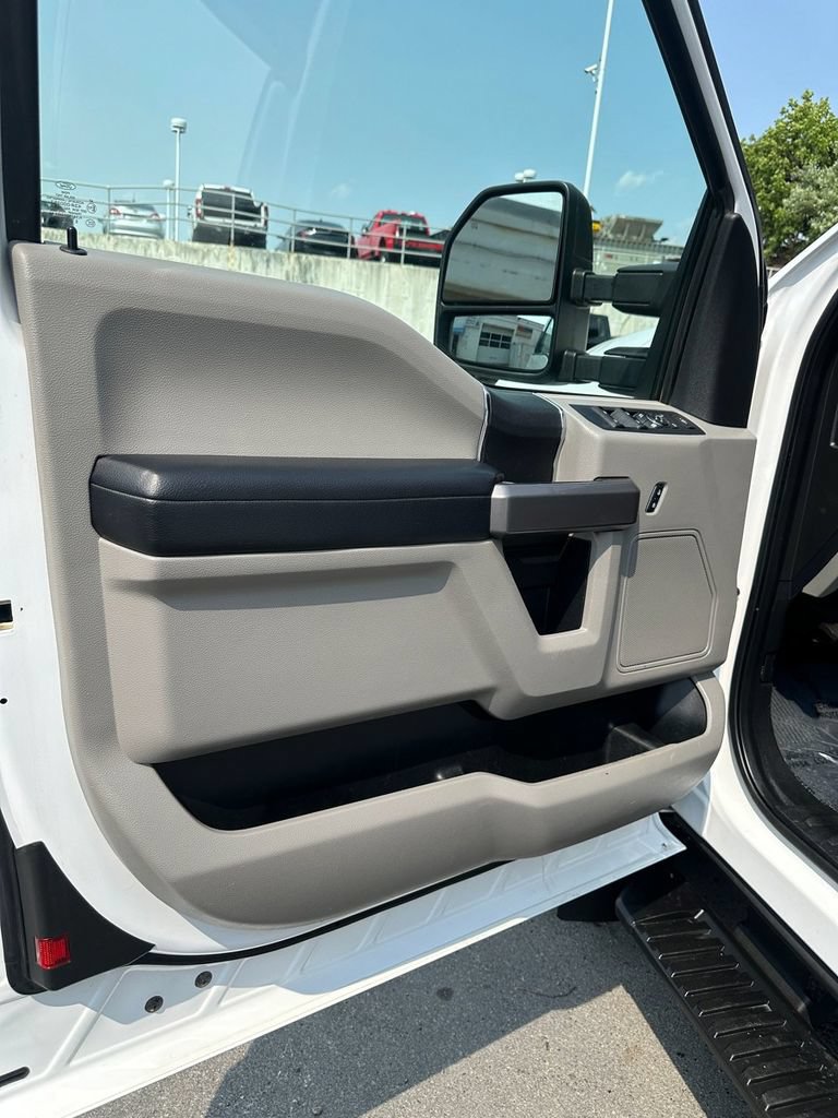 Used 2018 Ford F350 XLT w/ XLT Value Package AWD/4WD image 7