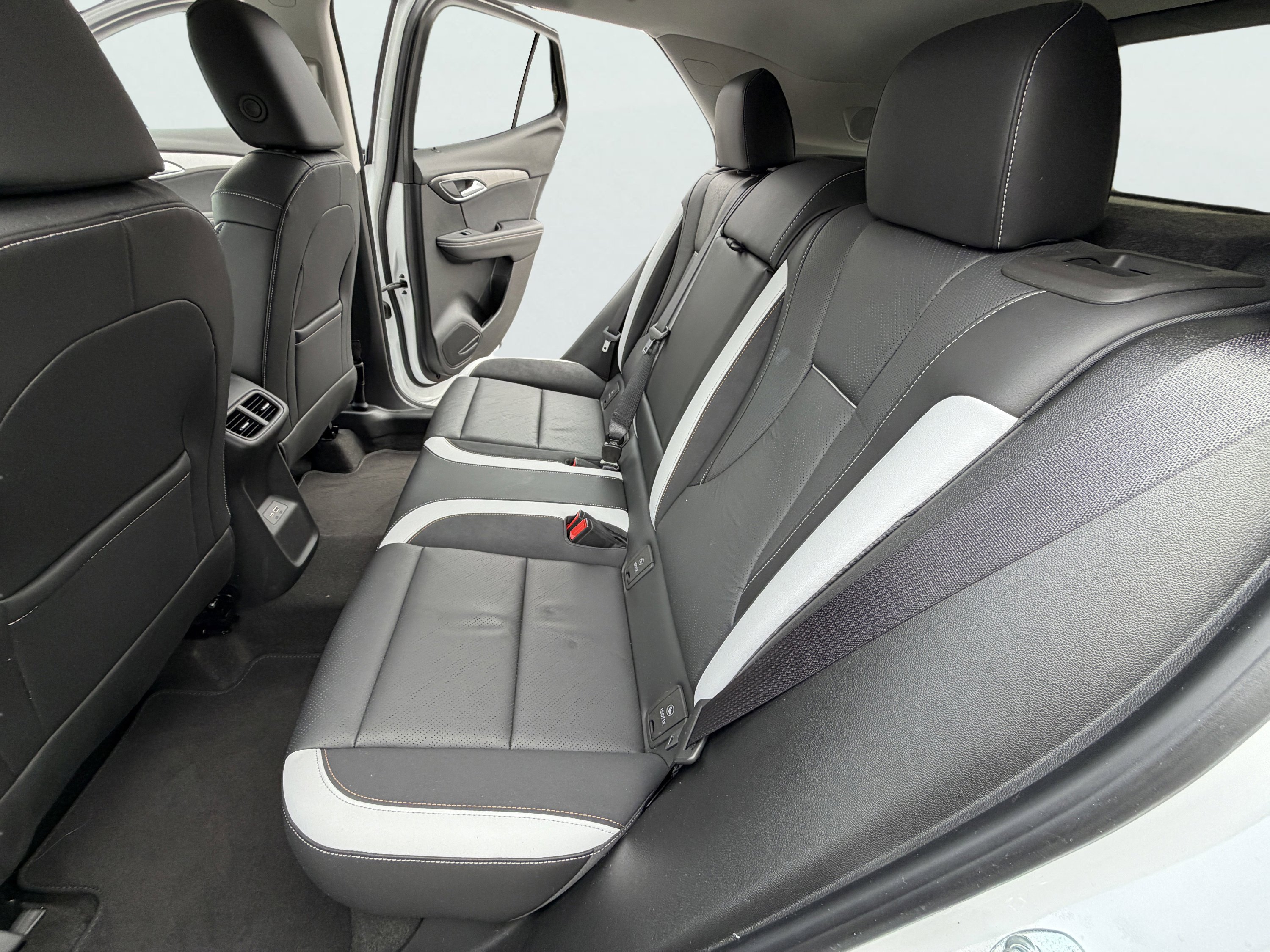 Used 2025 Buick Envision Sport Touring image 10