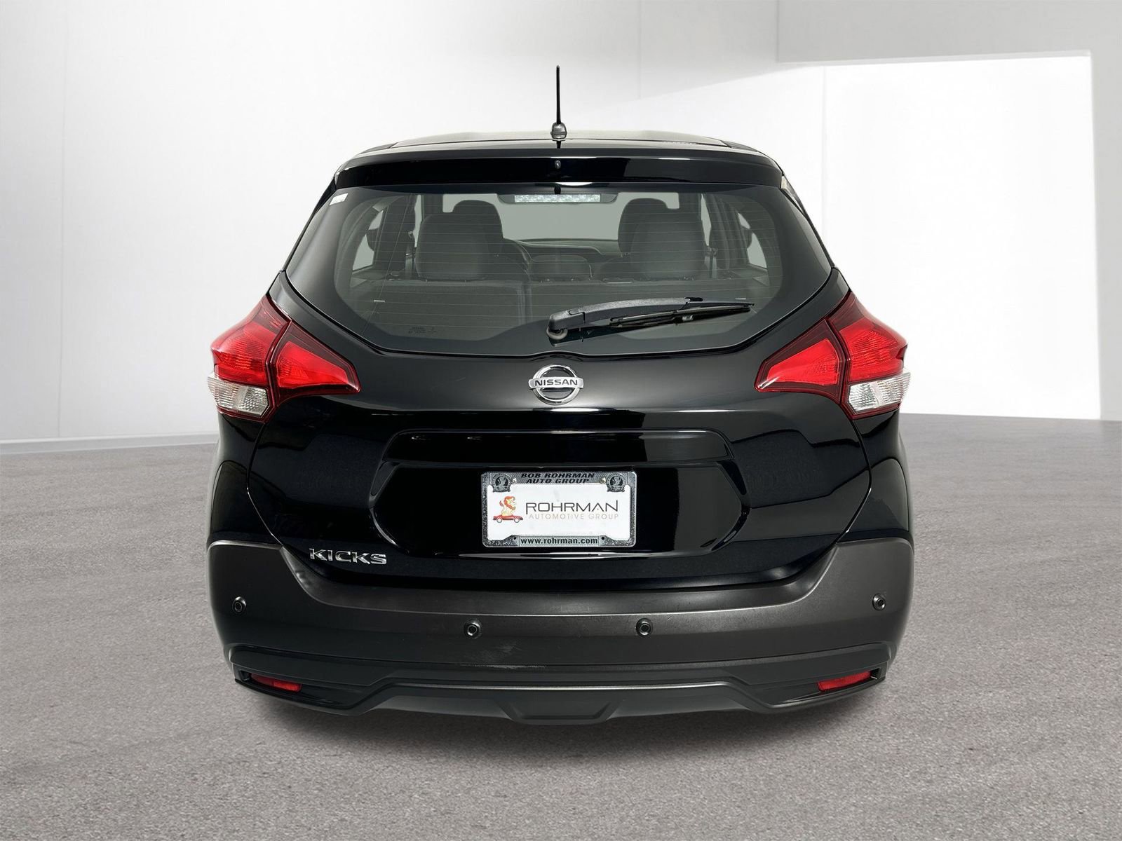 Used 2020 Nissan Kicks S image 33