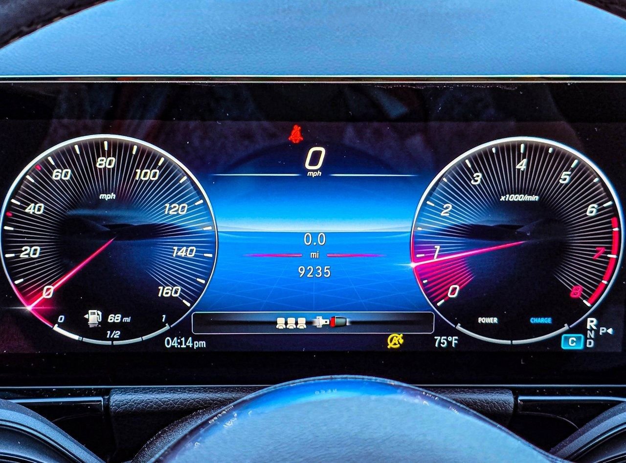 Used 2025 Mercedes-Benz GLA 250 4MATIC image 28