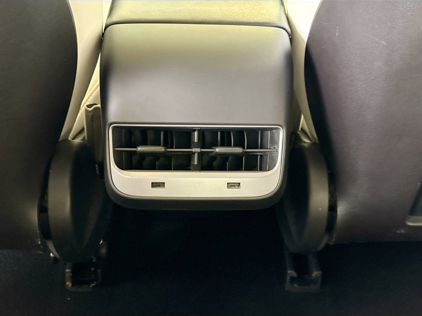 Used 2020 Tesla Model 3 Standard Range image 23