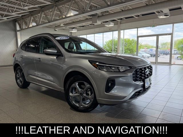 Used 2023 Ford Escape ST-Line Select w/ Tech Pack #1 AWD/4WD image 2