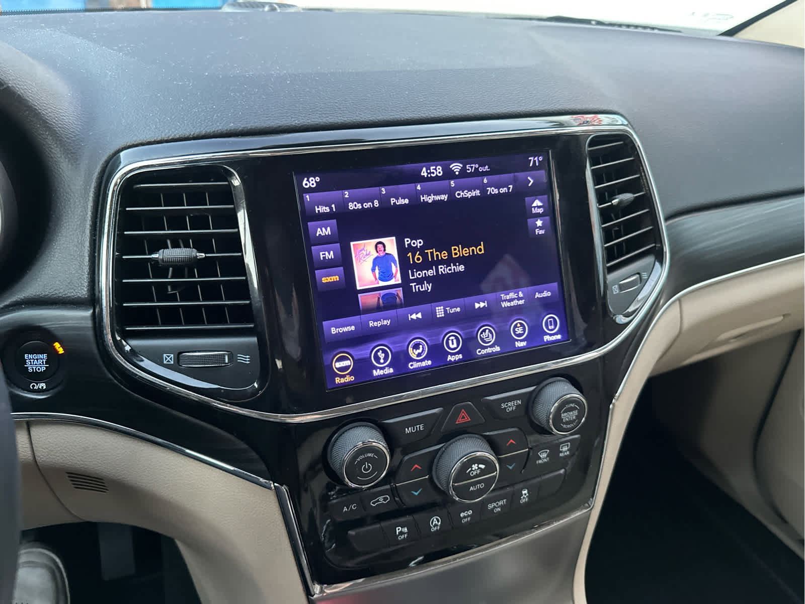 Used 2019 Jeep Grand Cherokee Limited w/ Trailer Tow Group IV image 31