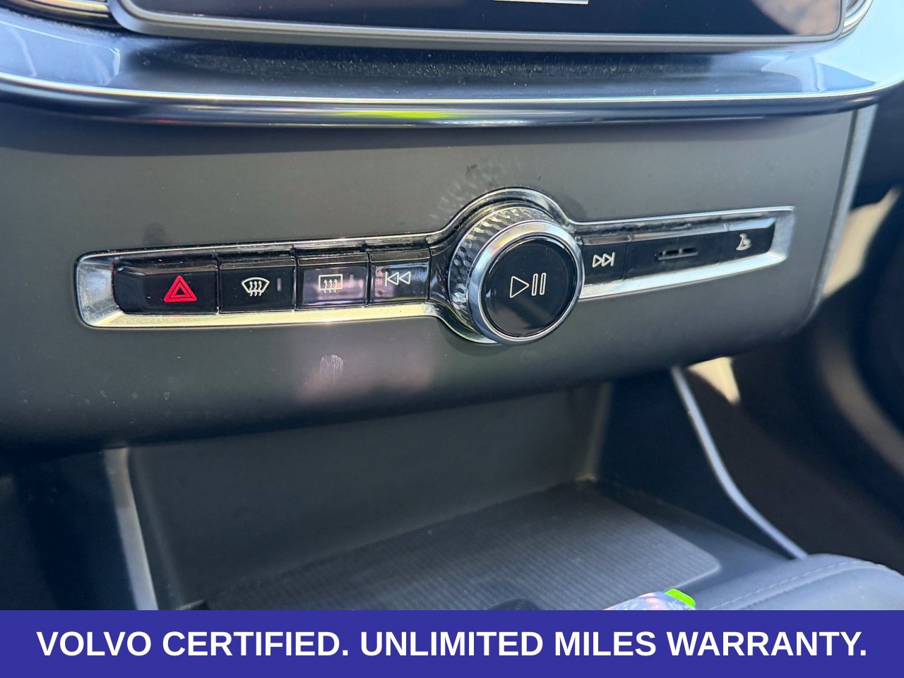 Certified 2026 Volvo XC90 B6 Plus AWD/4WD image 28