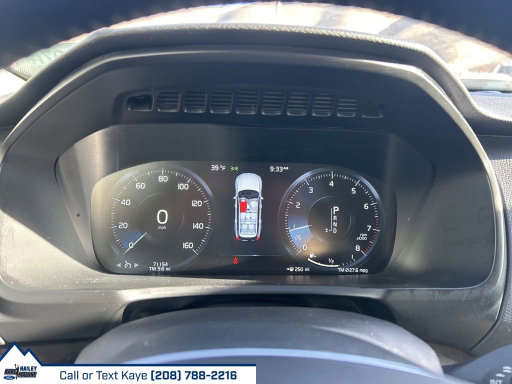 Used 2016 Volvo XC90 T6 Momentum w/ Momentum Plus Package image 28