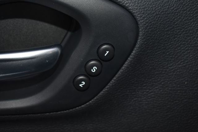 Used 2019 Jeep Cherokee Limited w/ Luxury Group image 16