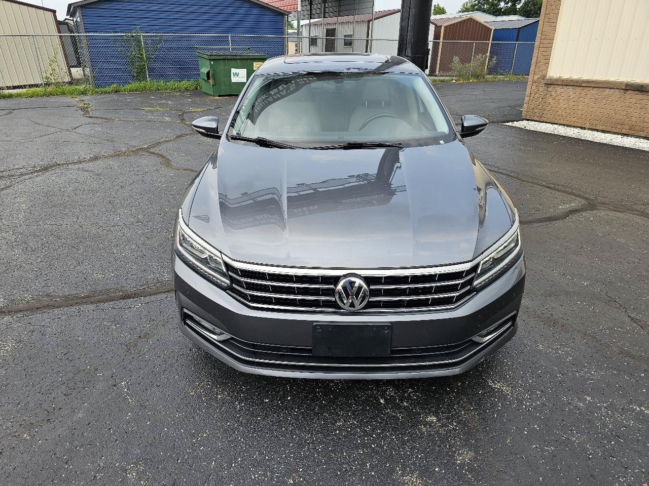 Used 2018 Volkswagen Passat 2.0T SE FWD image 19