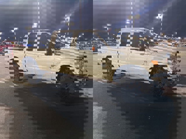 Used 2012 Ford F250 Lariat w/ Lariat Interior Pkg image 4