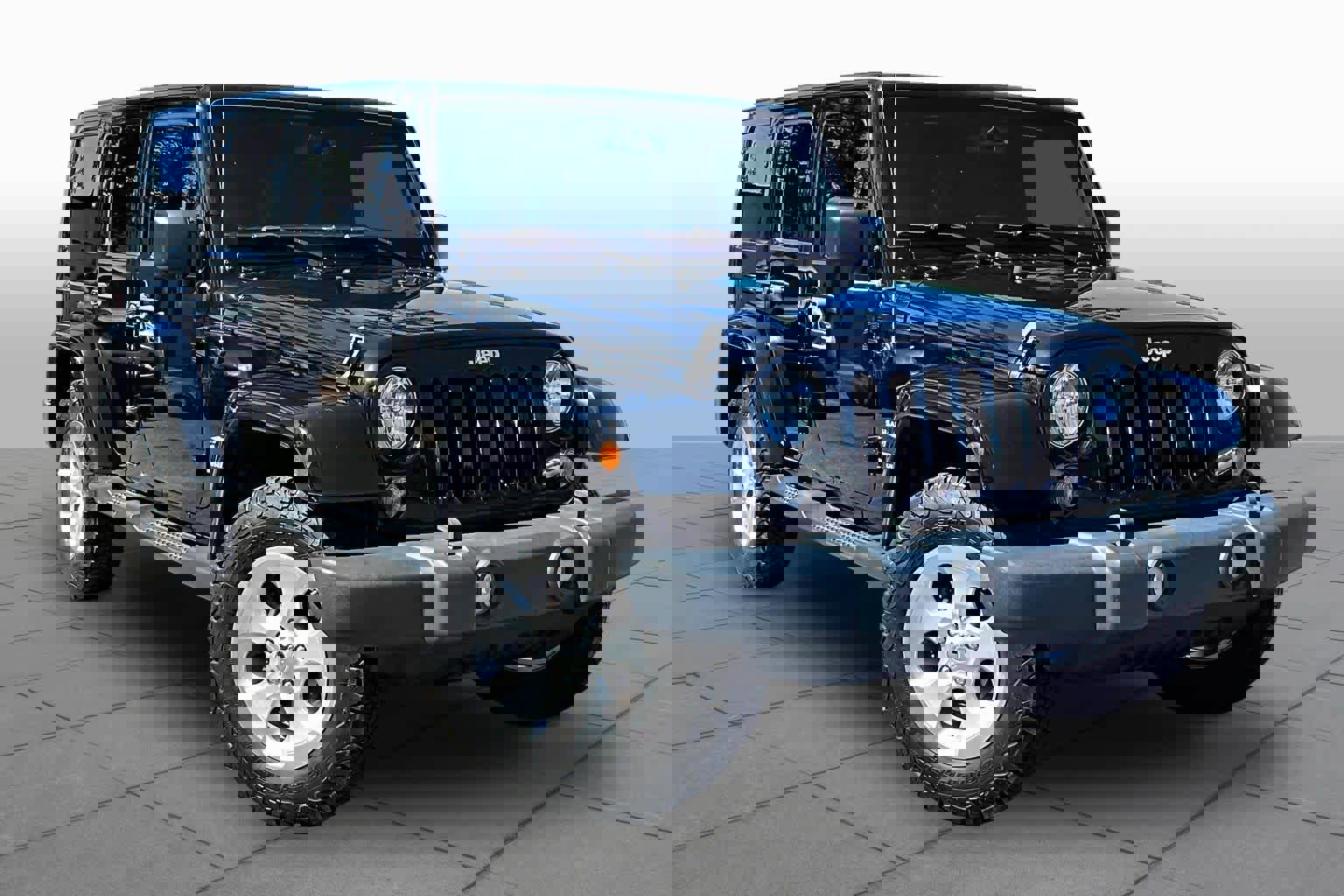 Used 2015 Jeep Wrangler Unlimited Sahara w/ Dual Top Group image 3