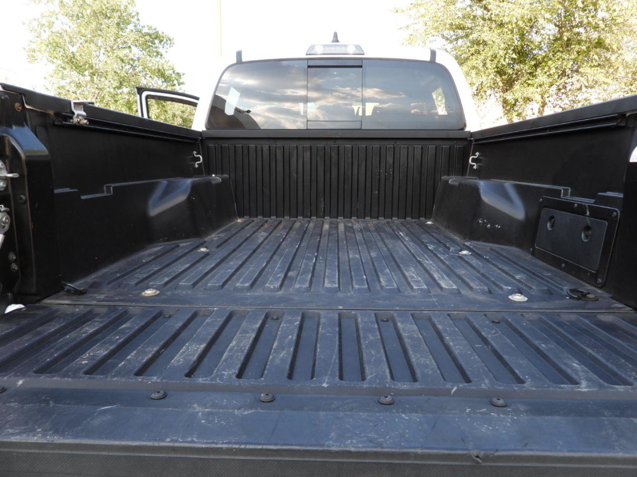 Used 2021 Toyota Tacoma SR5 RWD image 49