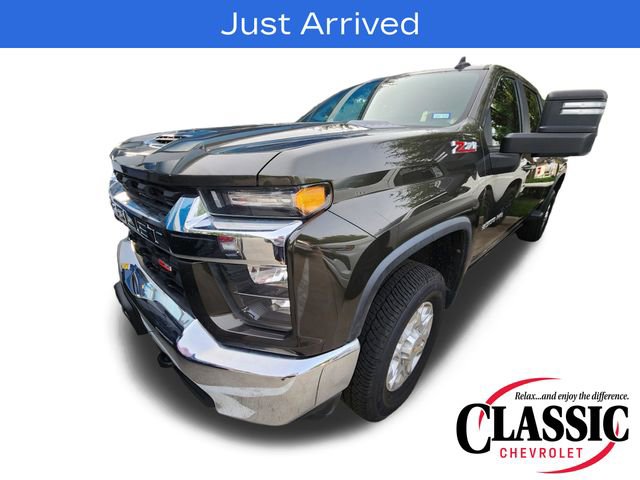 Used 2022 Chevrolet Silverado 2500 LT w/ Convenience Package AWD/4WD image 4