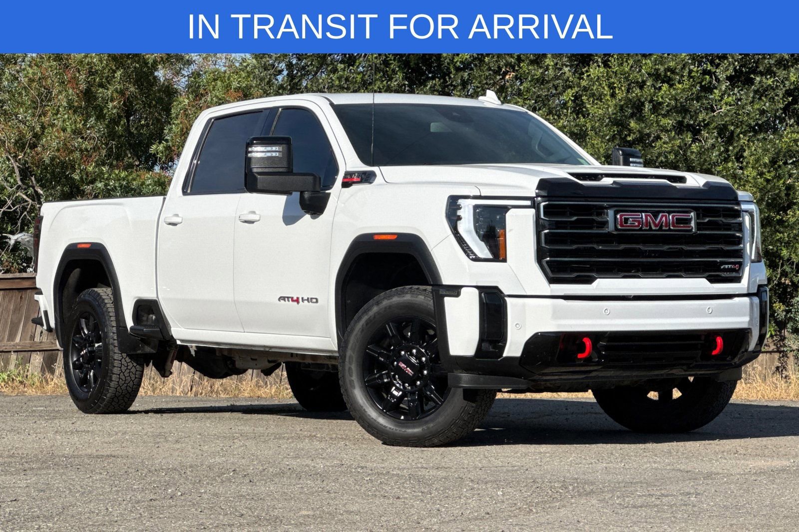 Used 2025 GMC Sierra 2500 AT4 AWD/4WD image 2