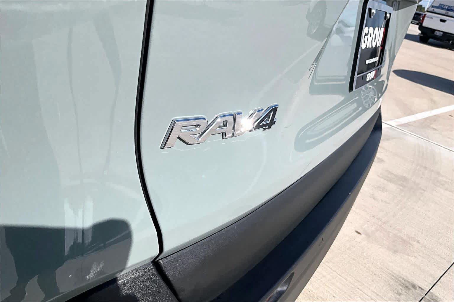 Used 2021 Toyota RAV4 XLE Premium FWD image 29