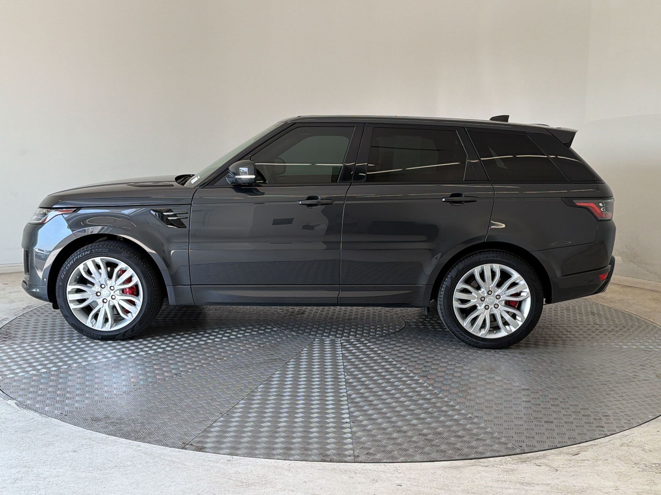 Used 2018 Land Rover Range Rover Sport Supercharged AWD/4WD image 2