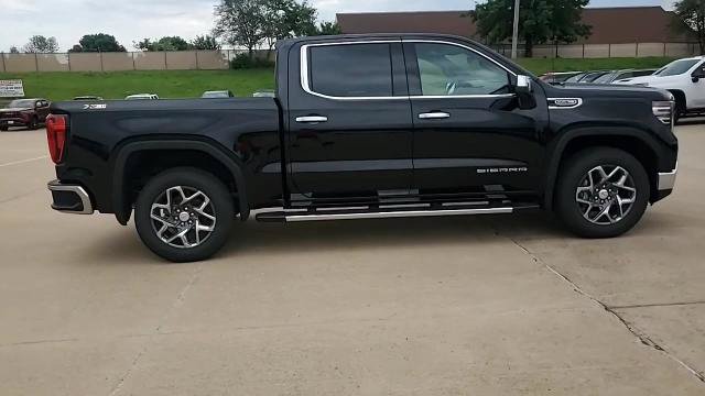 New 2026 GMC Sierra 1500 SLT w/ SLT Premium Plus Package AWD/4WD image 9