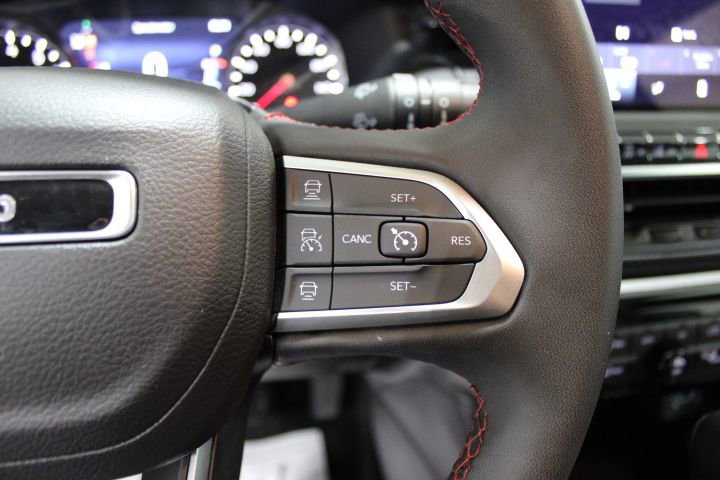 Used 2022 Jeep Compass Trailhawk image 37