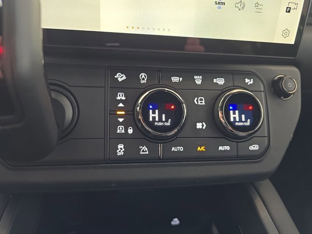 New 2026 Land Rover Defender 110 OCTA image 20