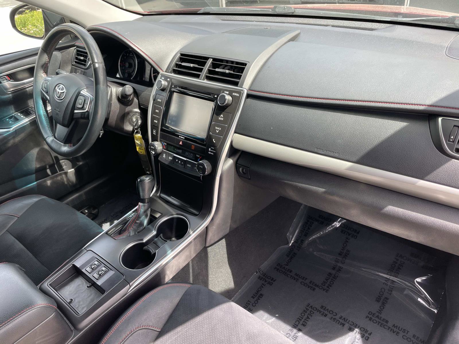 Used 2017 Toyota Camry XSE w/ Moonroof Package FWD image 22