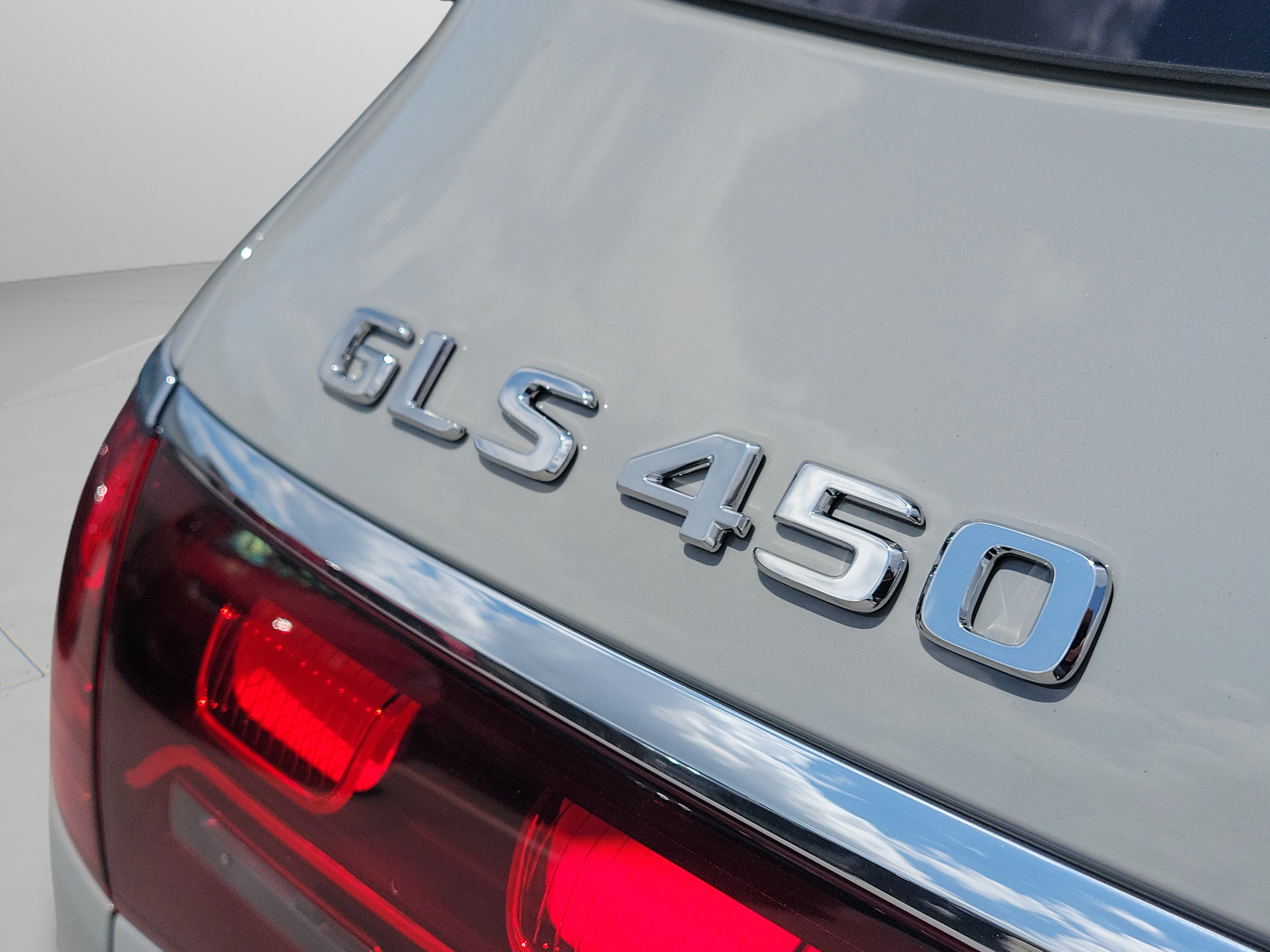 New 2026 Mercedes-Benz GLS 450 4MATIC image 32
