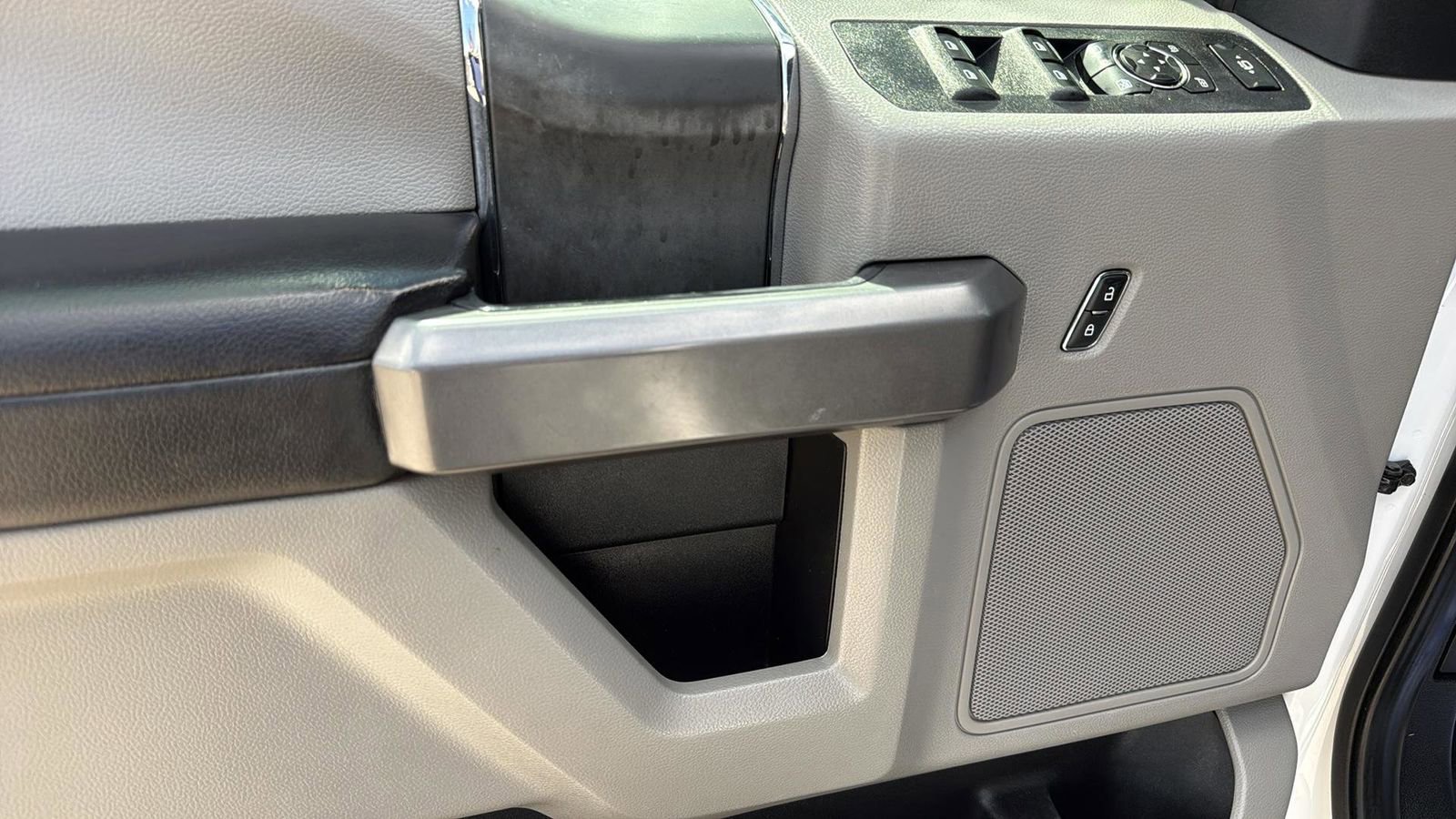 Used 2020 Ford F350 XLT w/ XLT Premium Package image 8