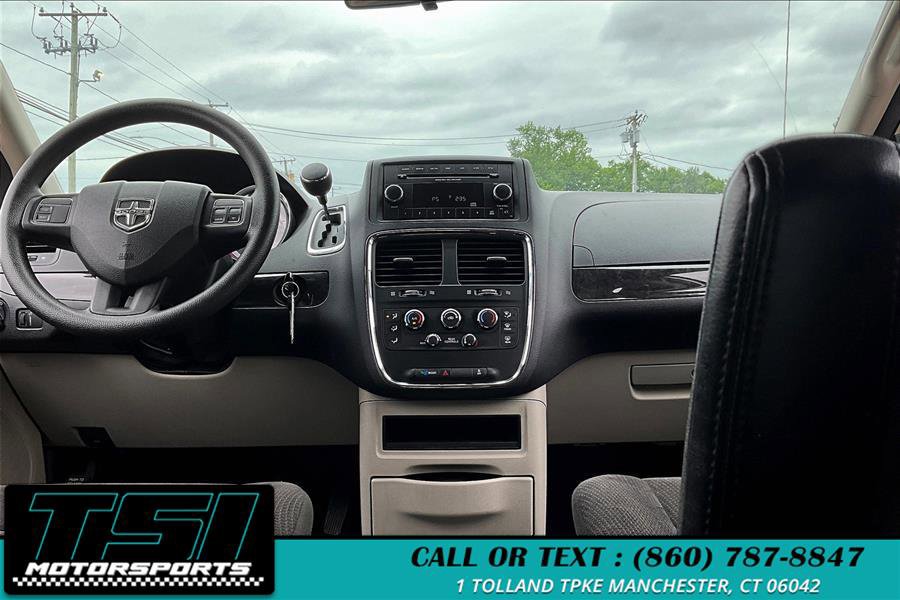 Used 2012 Dodge Grand Caravan SE image 32