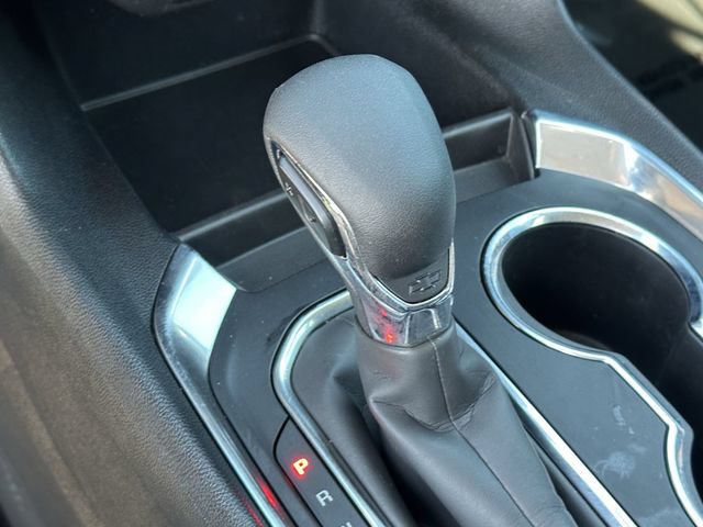 Used 2021 Chevrolet Traverse LS FWD image 19