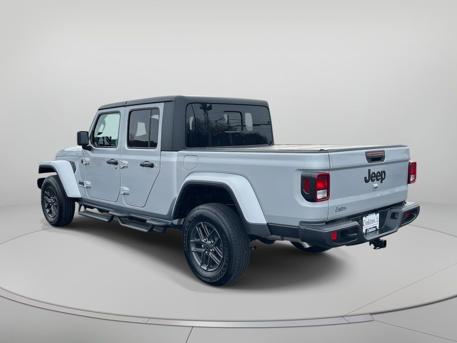 Used 2024 Jeep Gladiator Sport AWD/4WD image 6