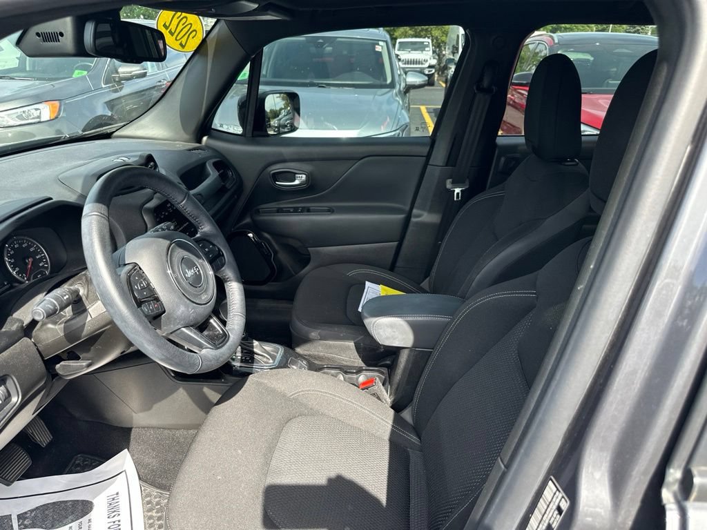 Certified 2022 Jeep Renegade Altitude w/ Sun/Sound Group AWD/4WD image 10