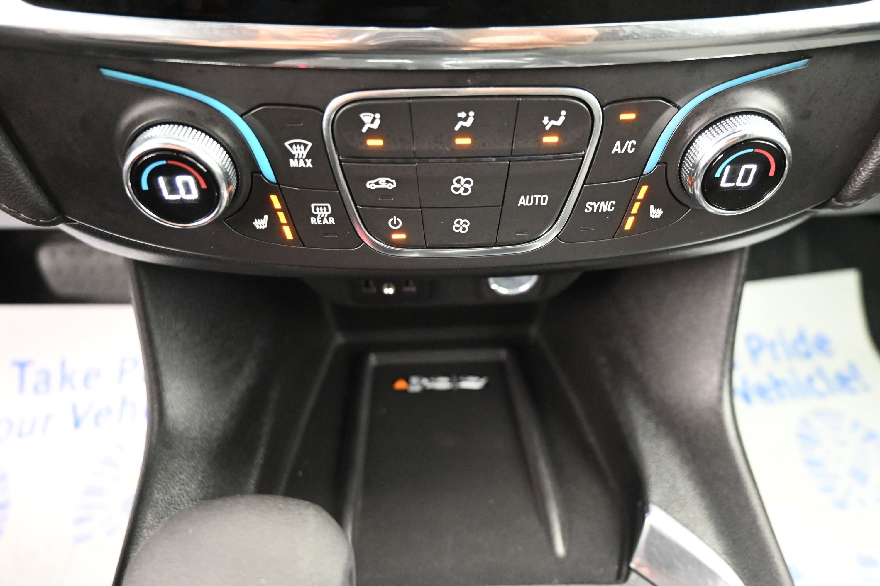 Used 2023 Chevrolet Traverse LT AWD/4WD image 16