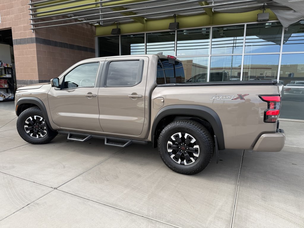 Used 2023 Nissan Frontier Pro-X w/ Pro Convenience Package image 5