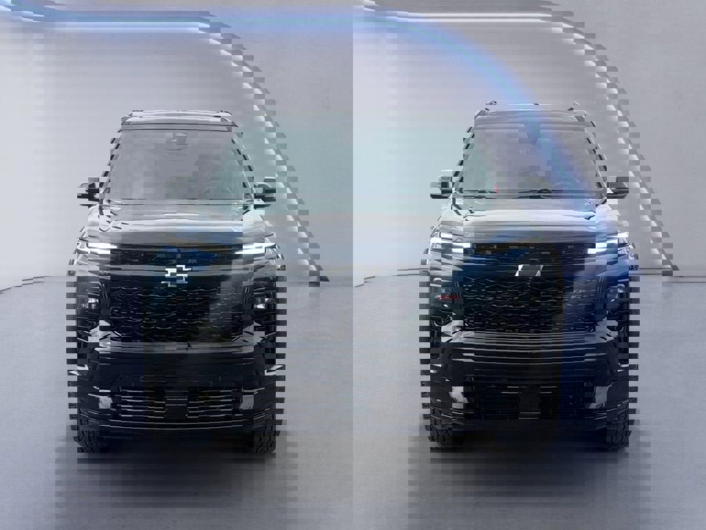 Used 2025 Chevrolet Traverse RS image 8