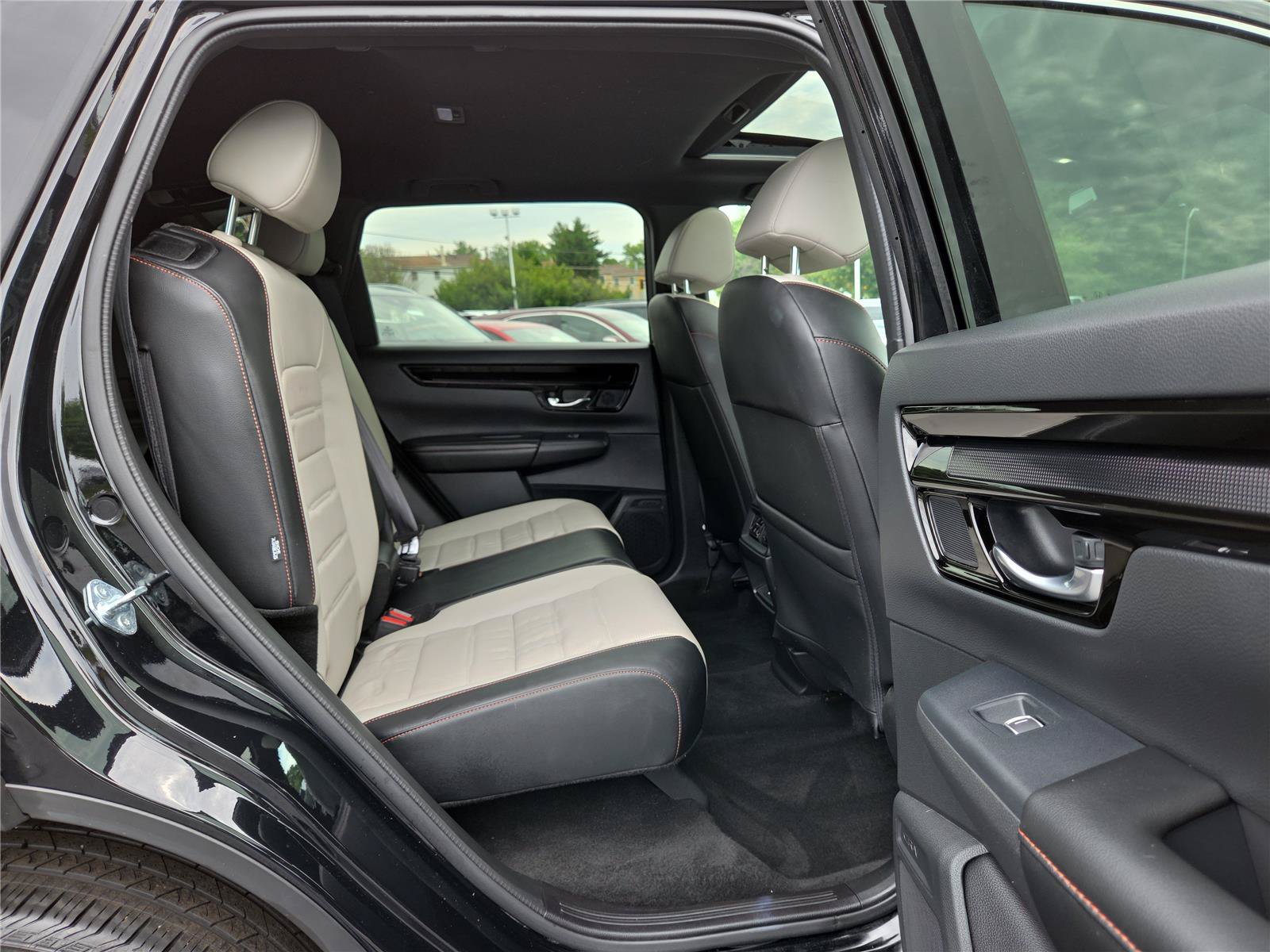 Used 2025 Honda CR-V Sport Touring image 28