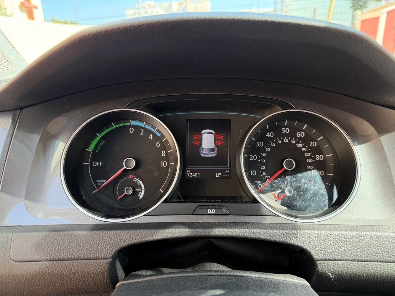 Used 2016 Volkswagen e-Golf SE w/ DC Fast Charging Package FWD image 24