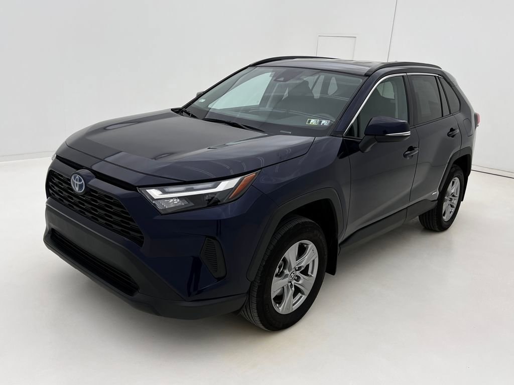 Used 2024 Toyota RAV4 XLE image 4