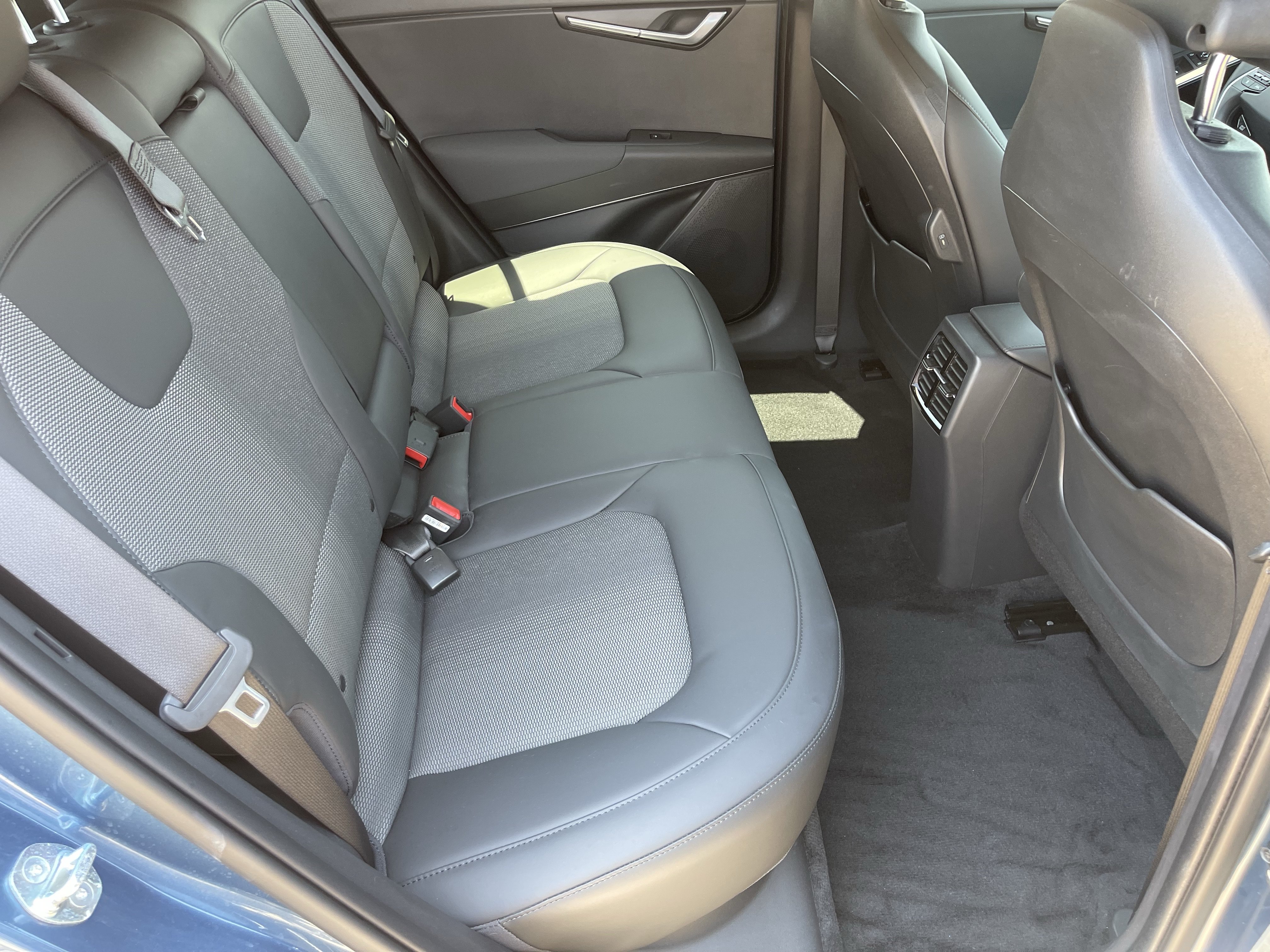 Certified 2023 Kia Niro Wind FWD image 12