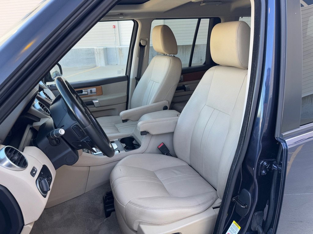 Used 2015 Land Rover LR4 HSE image 11