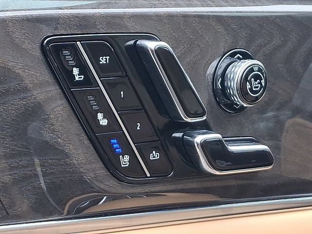 Certified 2026 Cadillac Escalade IQL Sport 2 w/ LPO, Premium Carpet Package AWD/4WD image 26