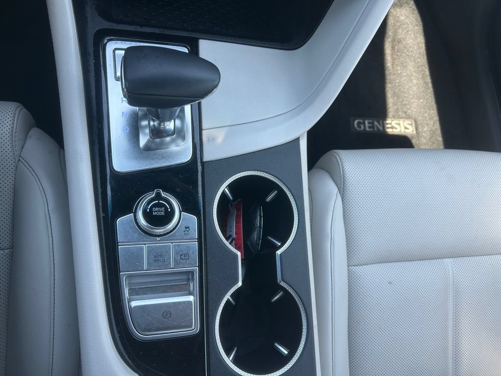 Used 2025 Genesis G70 2.5T AWD/4WD image 21