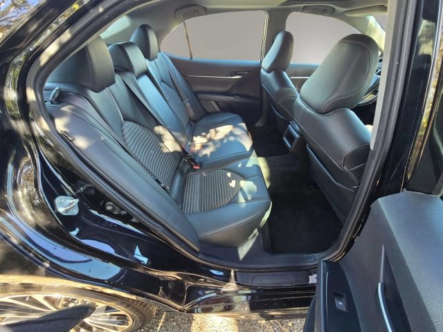 Used 2020 Toyota Camry SE w/ Moonroof Package AWD/4WD image 14