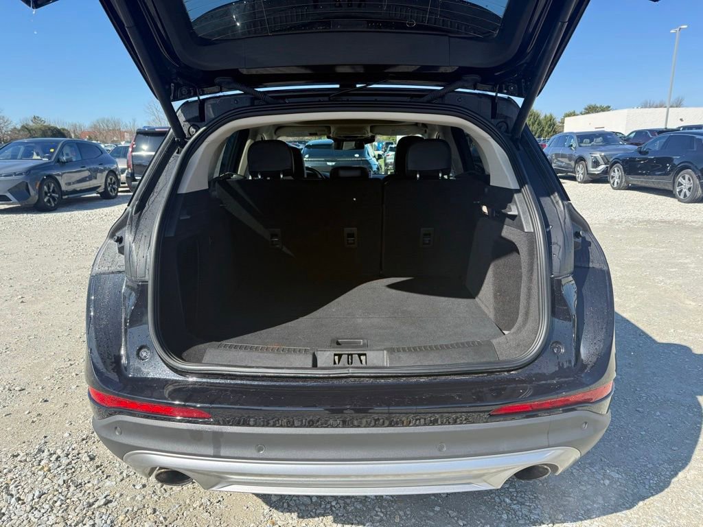 Used 2023 Lincoln Corsair Reserve w/ Equipment Group 201A image 13