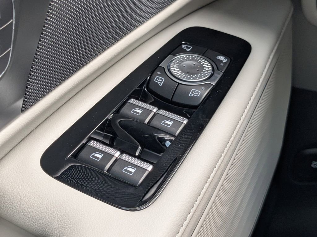 New 2026 Lincoln Nautilus Premier image 26