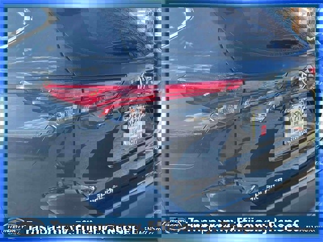 Certified 2023 Toyota Highlander XLE image 11