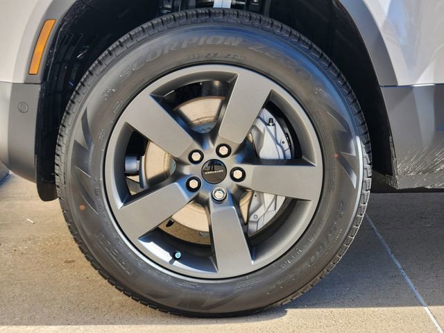 Used 2026 Land Rover Defender 110 S image 7