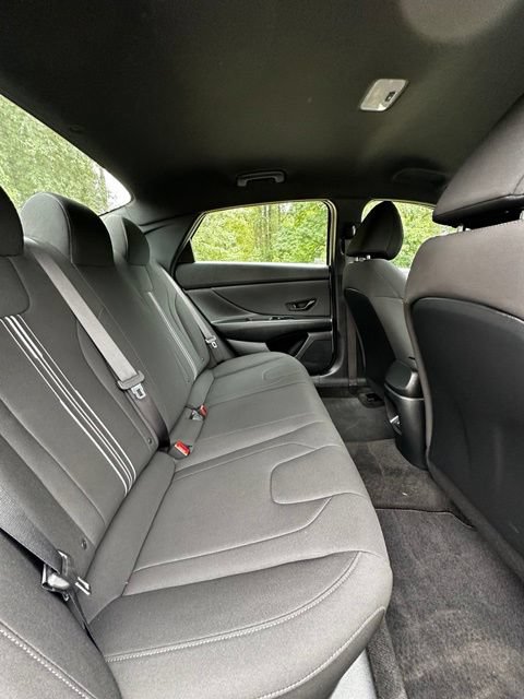 Used 2025 Hyundai Elantra Sport FWD image 18