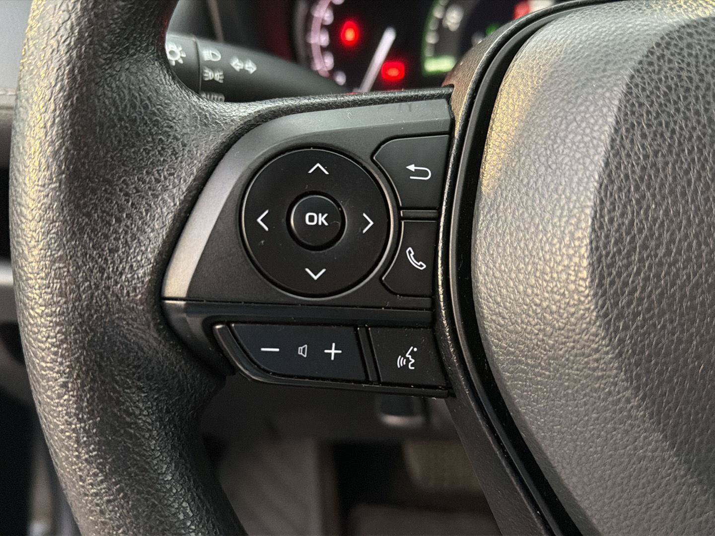 Certified 2023 Toyota RAV4 XLE FWD image 21